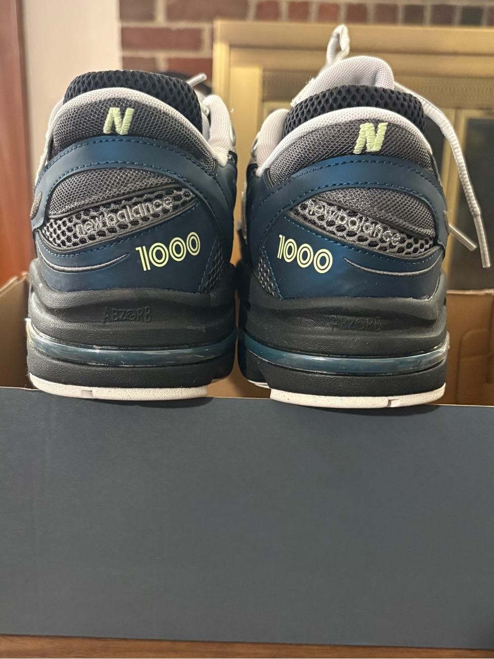 Brand new never worn men’s New Balance 1000 in deep ocean.  Size 11.5 - Picture 3 of 4